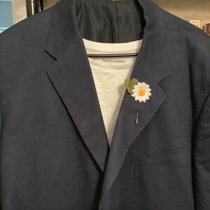 set of 2 silk white daisy stick pin boutonnières